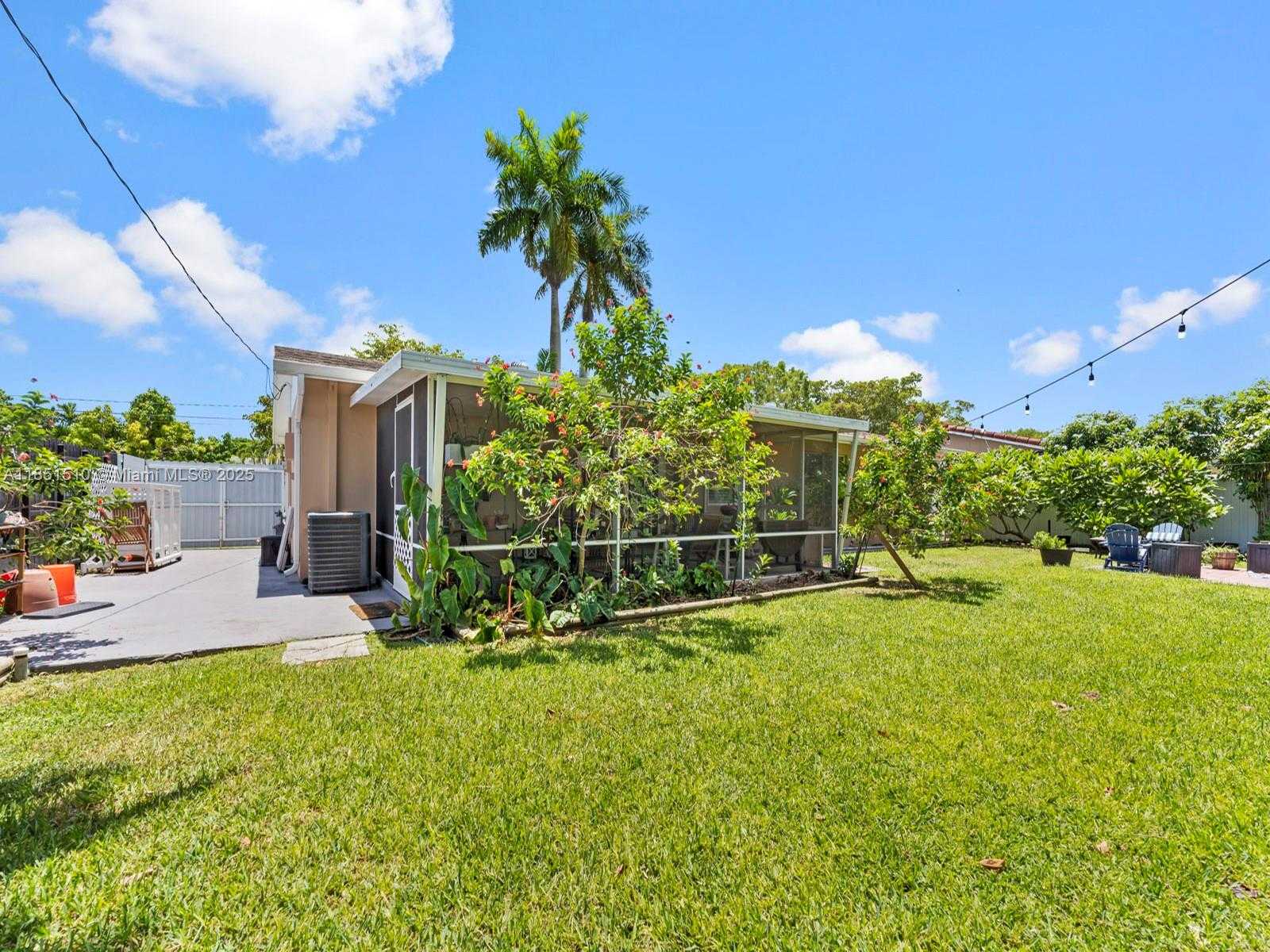 Small Image of 19630 STERLING DR, Cutler Bay Number 23