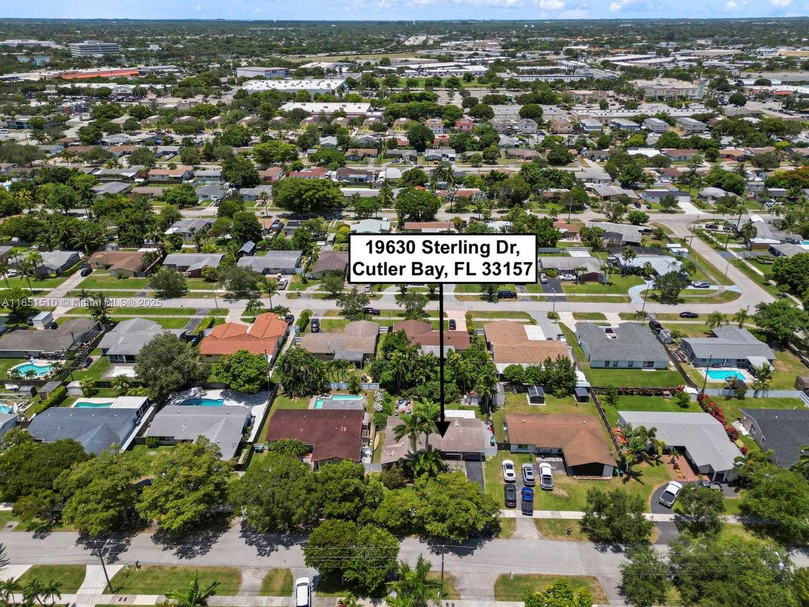 Small Image of 19630 STERLING DR, Cutler Bay Number 27