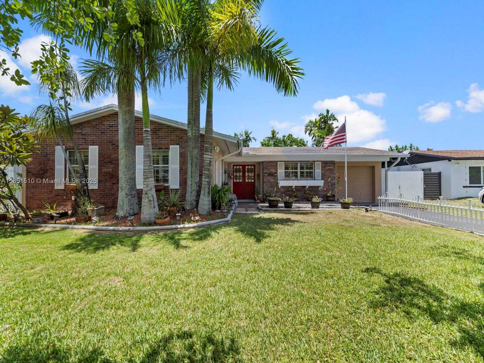 Small Image of 19630 STERLING DR, Cutler Bay Number 32
