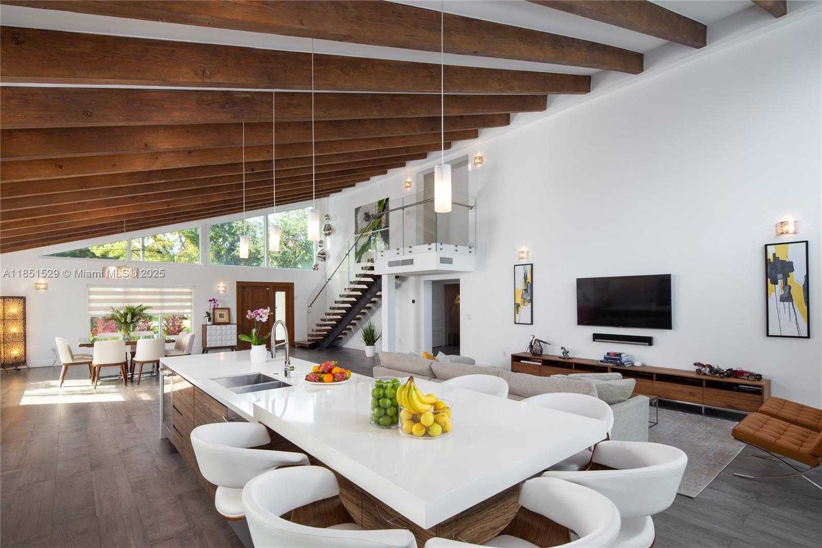 Small Image of 1070 NE 93rd St, Miami Shores, FL 33138, USA Number 3