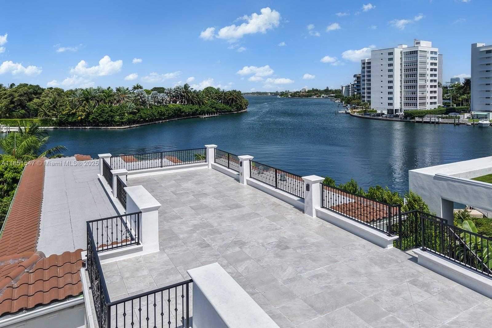 Small Image of 919 92ND ST, Surfside Number 12