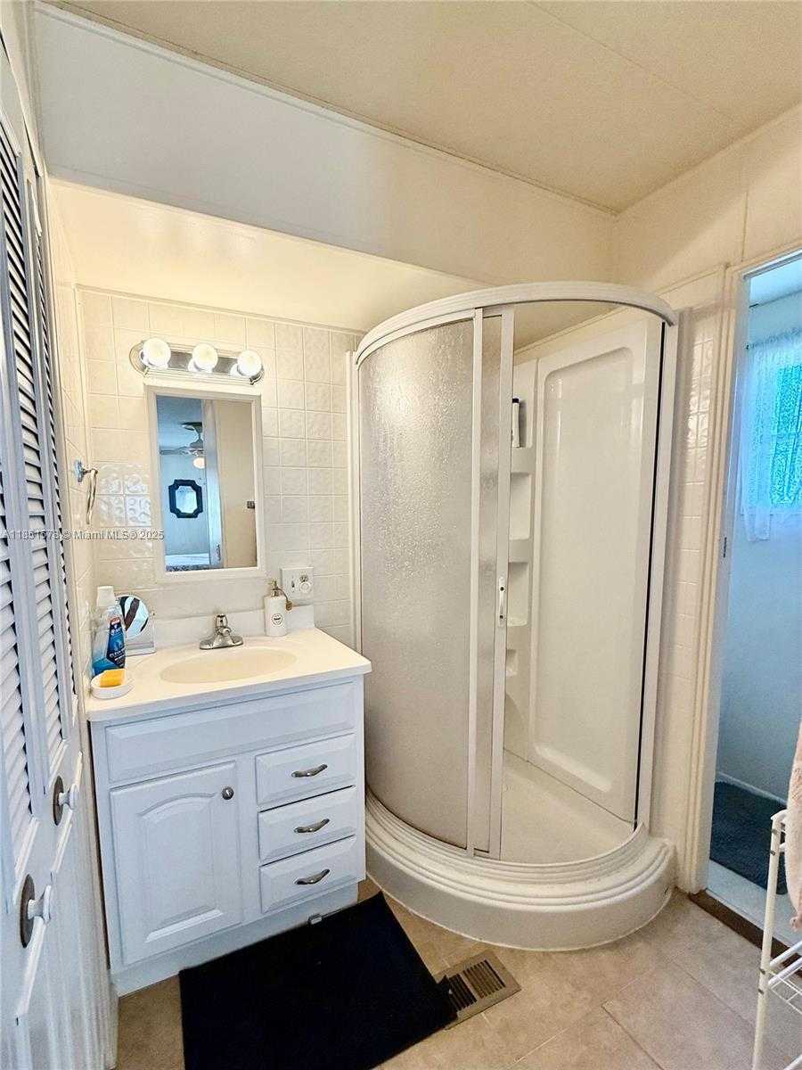 Small Image of 1920 SOUTH WEST 84TH AVE, Davie Number 13