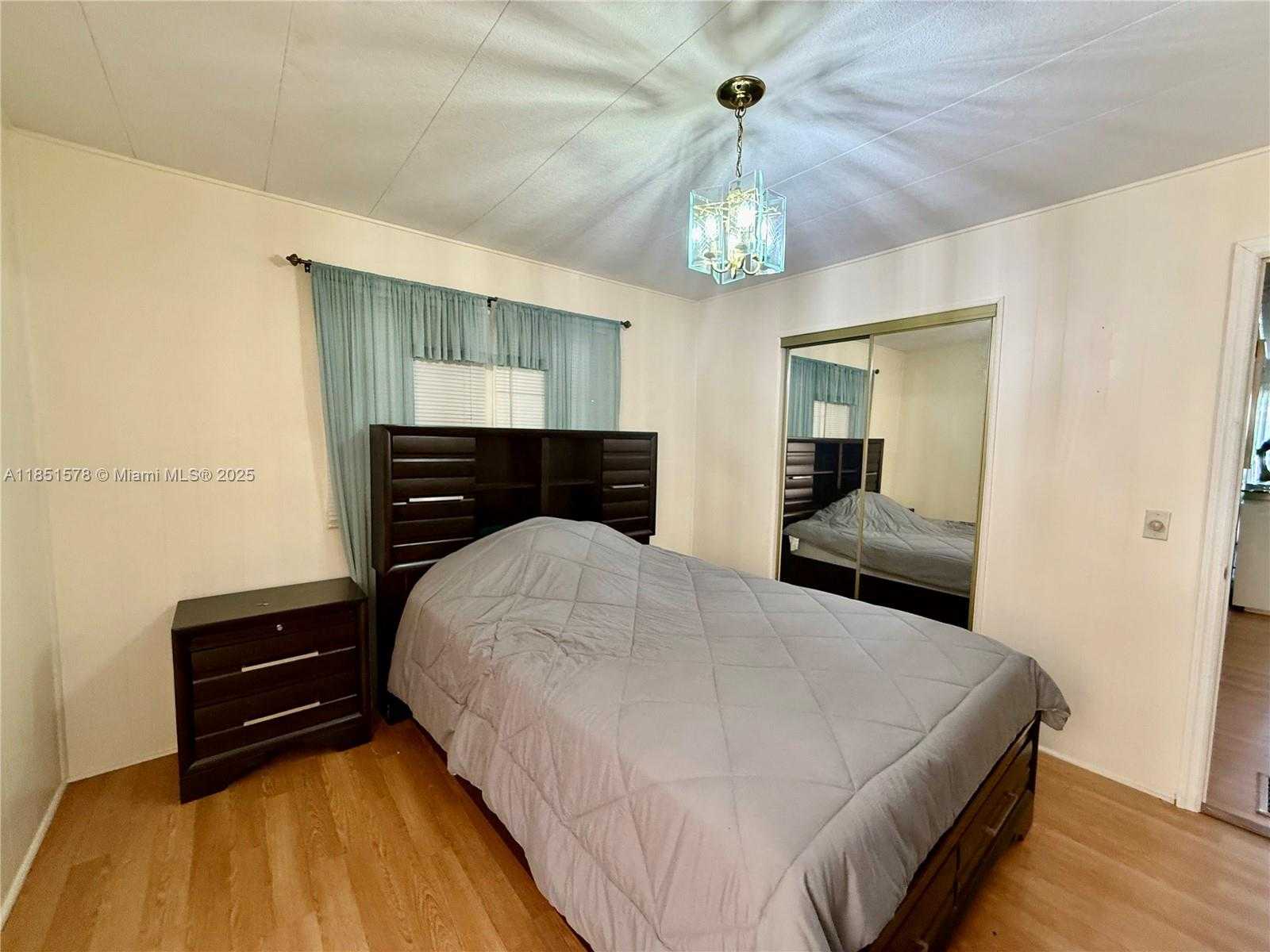Small Image of 1920 SOUTH WEST 84TH AVE, Davie Number 17