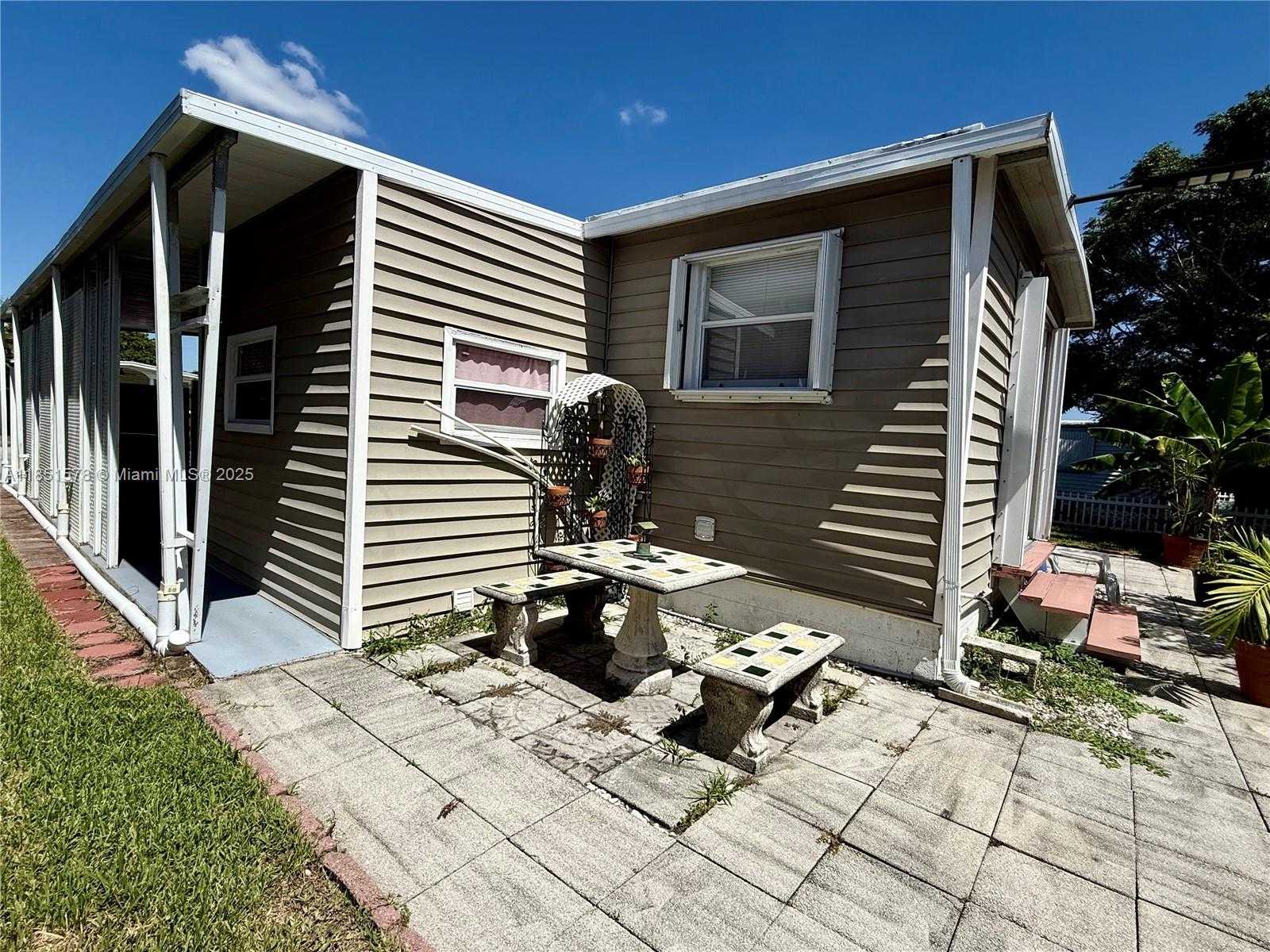 Small Image of 1920 SOUTH WEST 84TH AVE, Davie Number 22