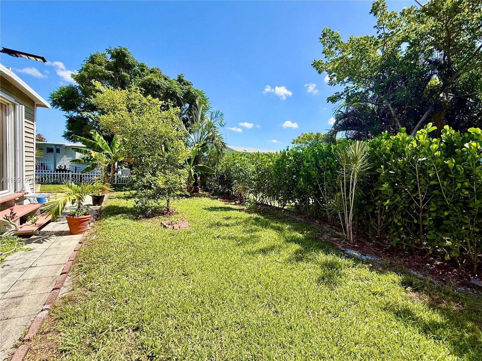 Small Image of 1920 SOUTH WEST 84TH AVE, Davie Number 23