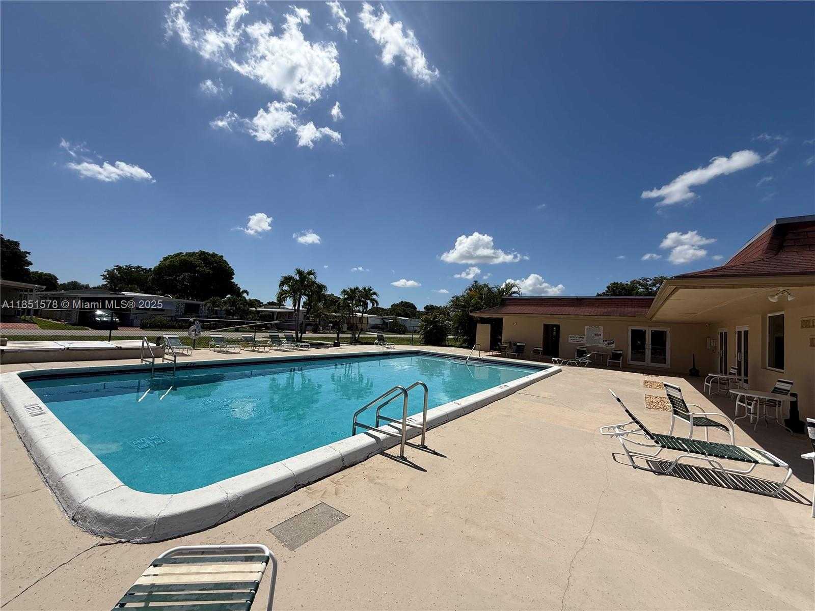 Small Image of 1920 SOUTH WEST 84TH AVE, Davie Number 25
