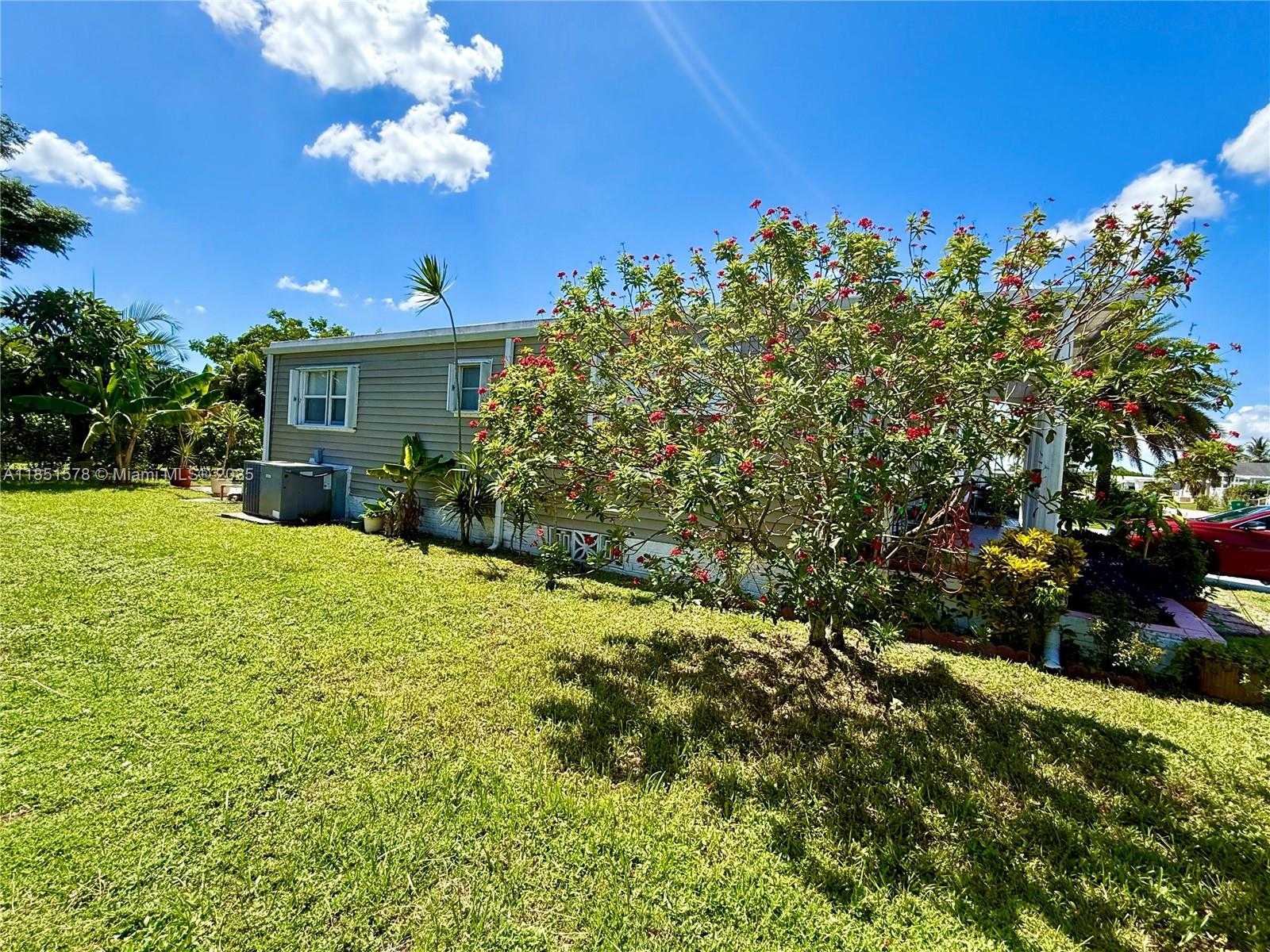 Small Image of 1920 SOUTH WEST 84TH AVE, Davie Number 28