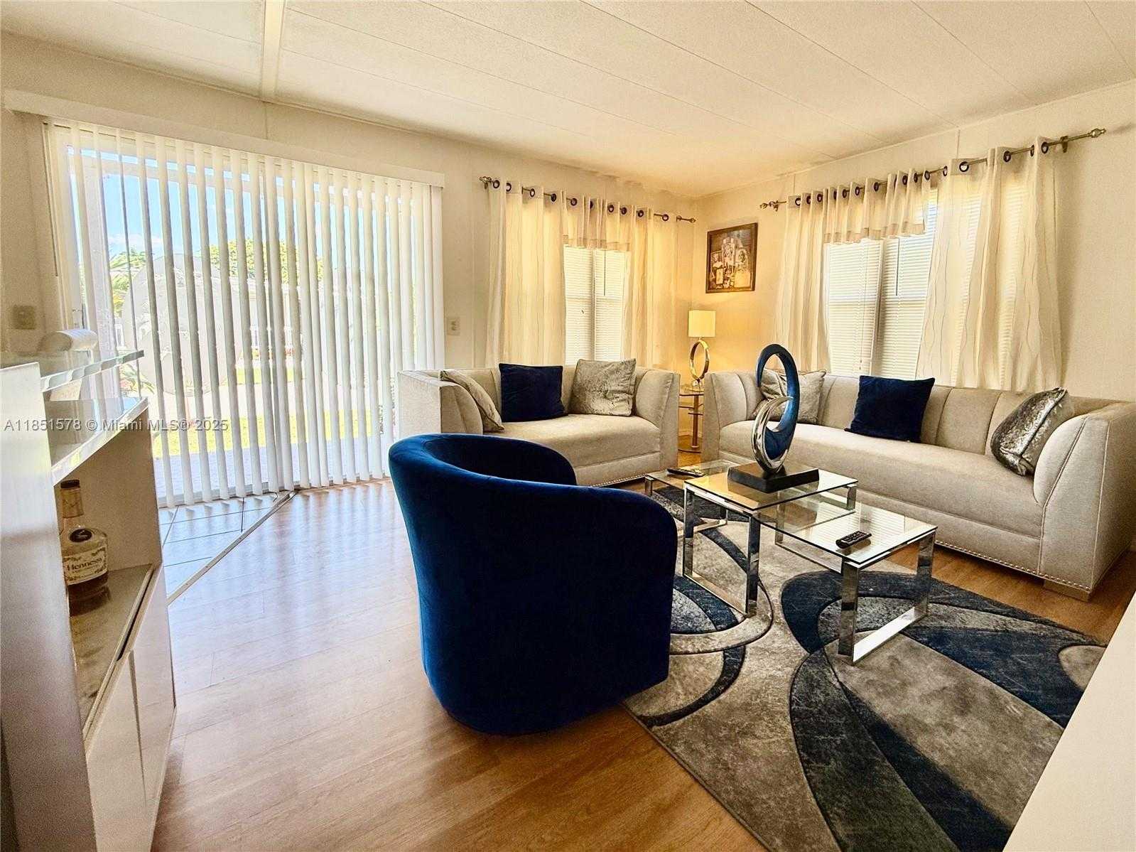 Small Image of 1920 SOUTH WEST 84TH AVE, Davie Number 3