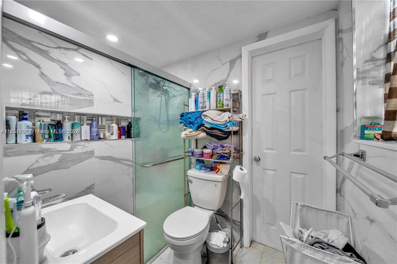 Small Image of 2632 NORTH EAST 214TH ST, Miami Number 5