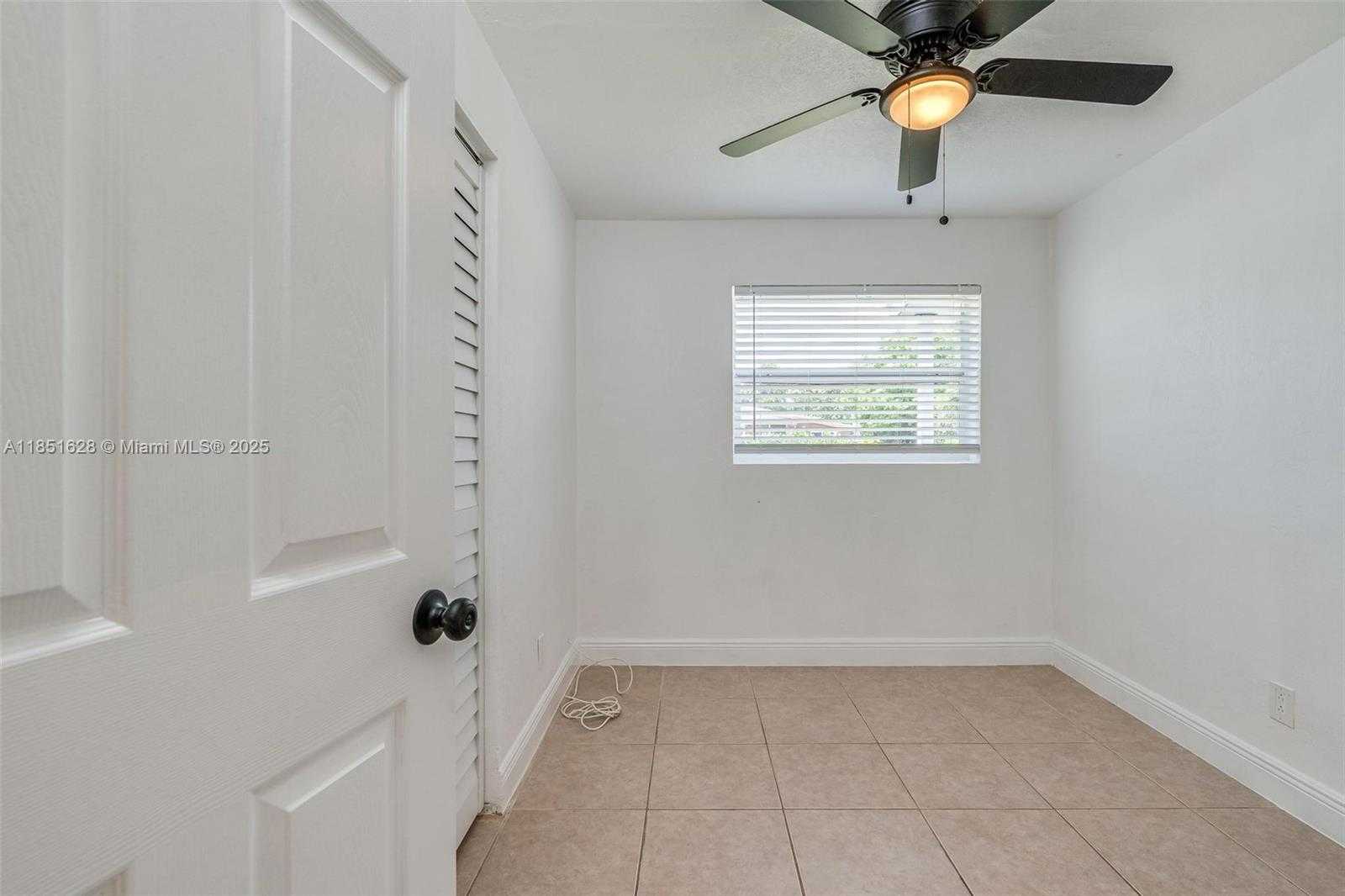 Small Image of 5615 SIMMS ST, Hollywood Number 15