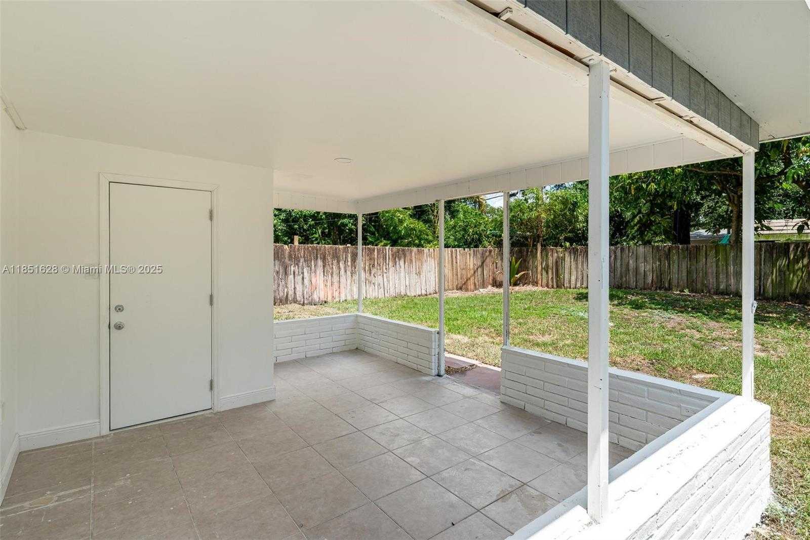 Small Image of 5615 SIMMS ST, Hollywood Number 17