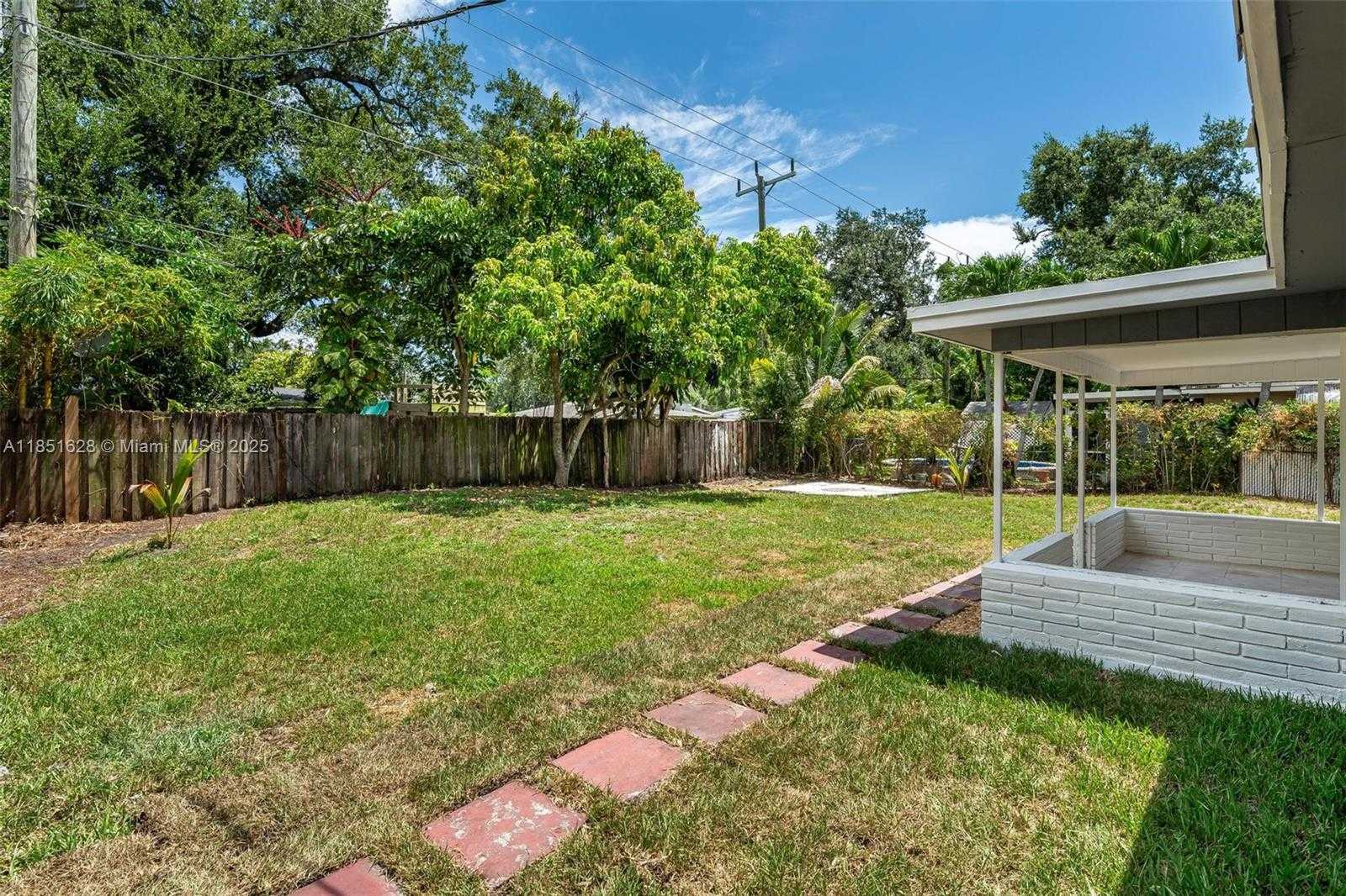Small Image of 5615 SIMMS ST, Hollywood Number 18