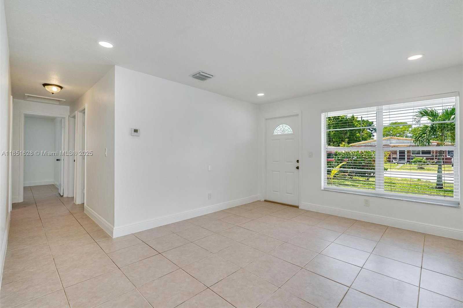 Small Image of 5615 SIMMS ST, Hollywood Number 2