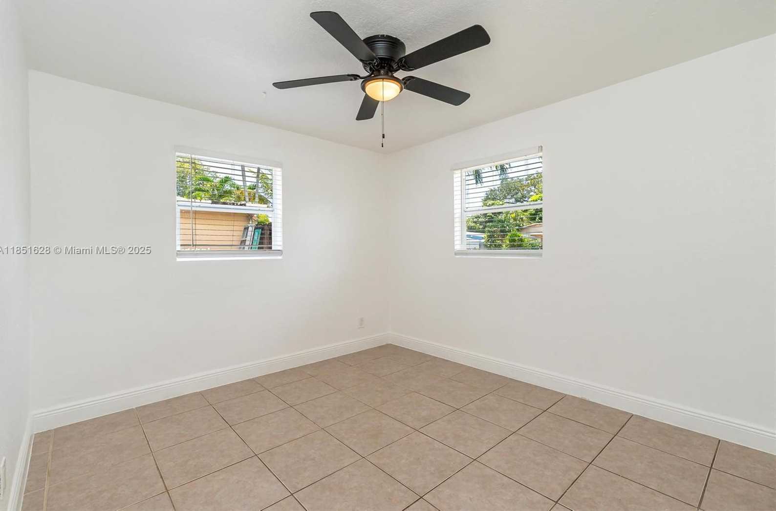 Small Image of 5615 SIMMS ST, Hollywood Number 8