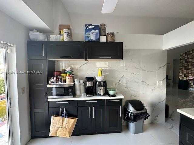 Small Image of 10000 SOUTH WEST 9TH CT, Pembroke Pines Number 5