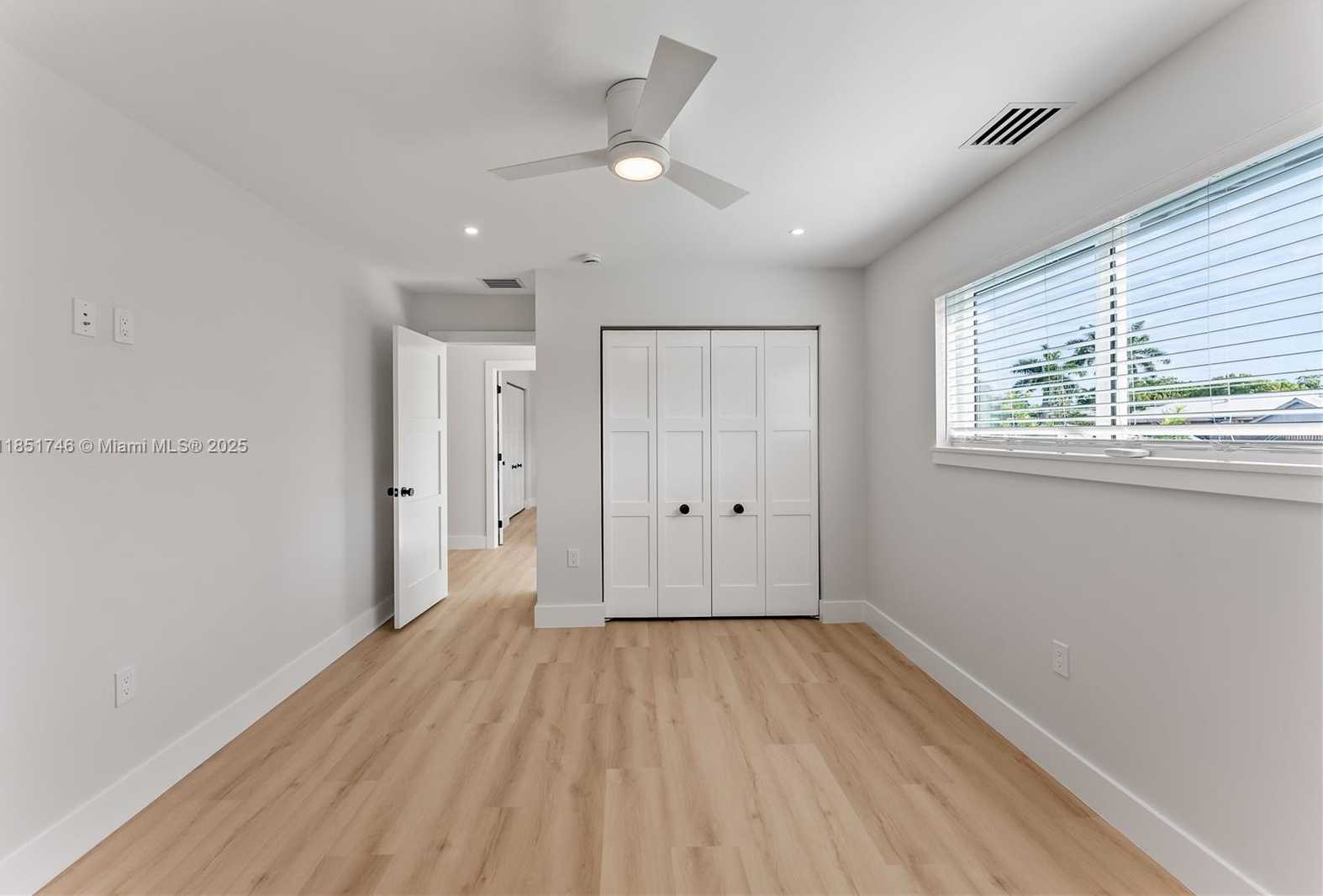 Small Image of 30 KEY HAVEN RD, Key West Number 12