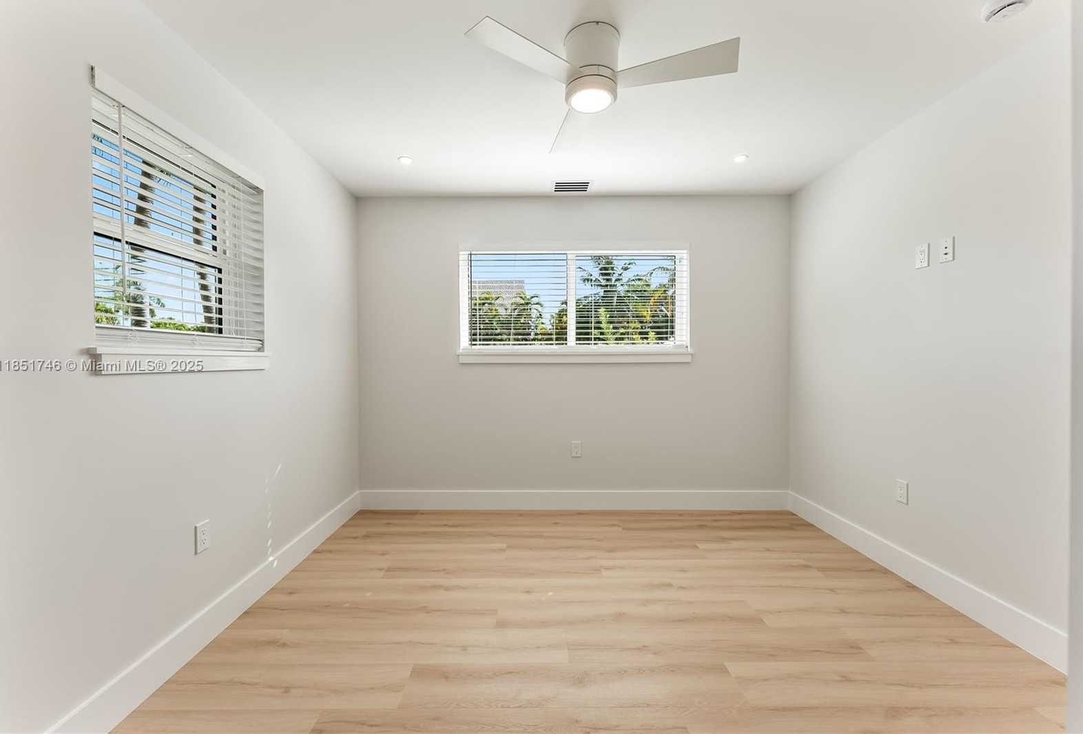 Small Image of 30 KEY HAVEN RD, Key West Number 14
