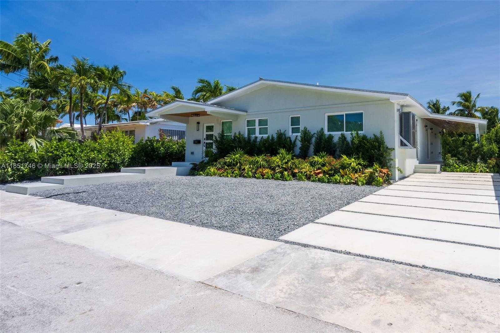 Small Image of 30 KEY HAVEN RD, Key West Number 18