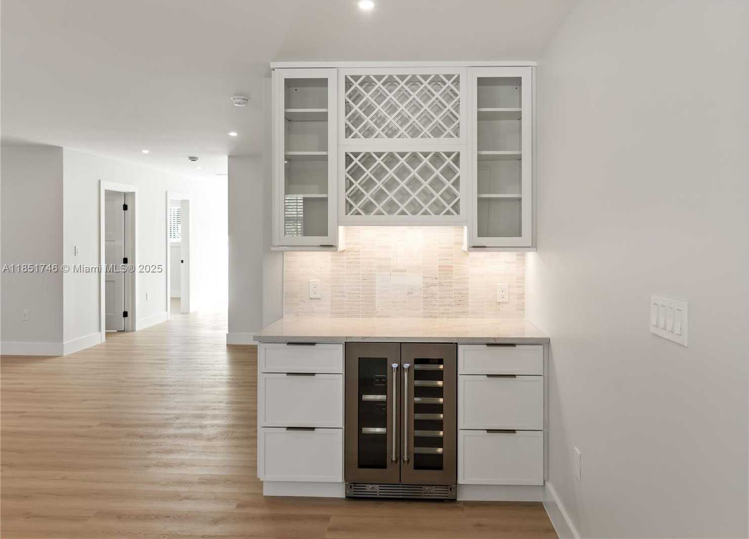 Small Image of 30 KEY HAVEN RD, Key West Number 2