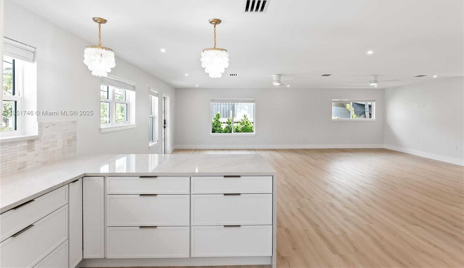 Small Image of 30 KEY HAVEN RD, Key West Number 3