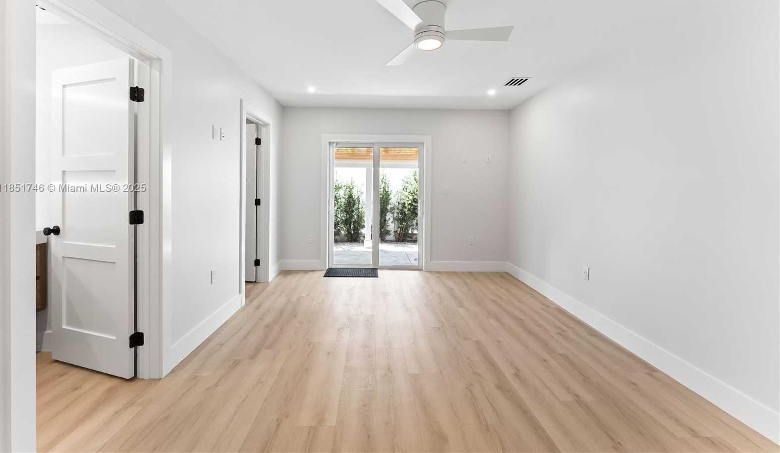 Small Image of 30 KEY HAVEN RD, Key West Number 8