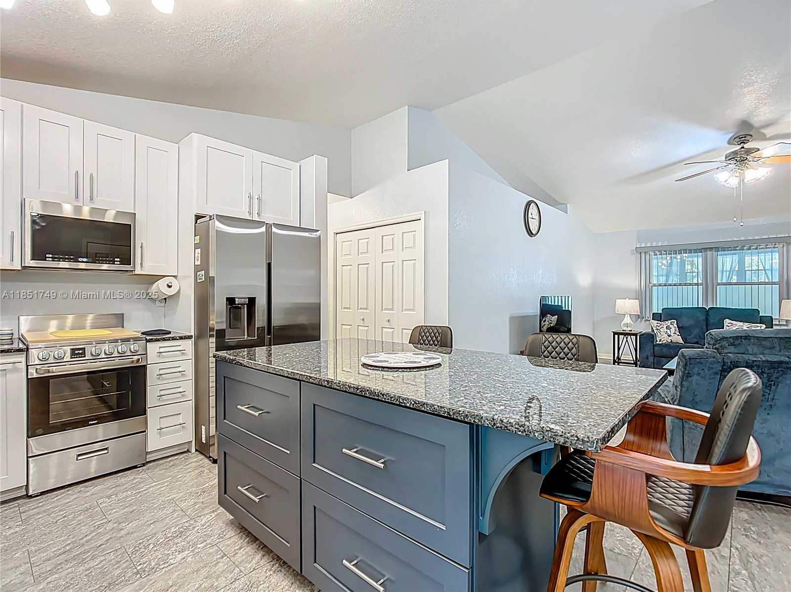 Small Image of 7040 TAMARIND, Lake Wales Number 10