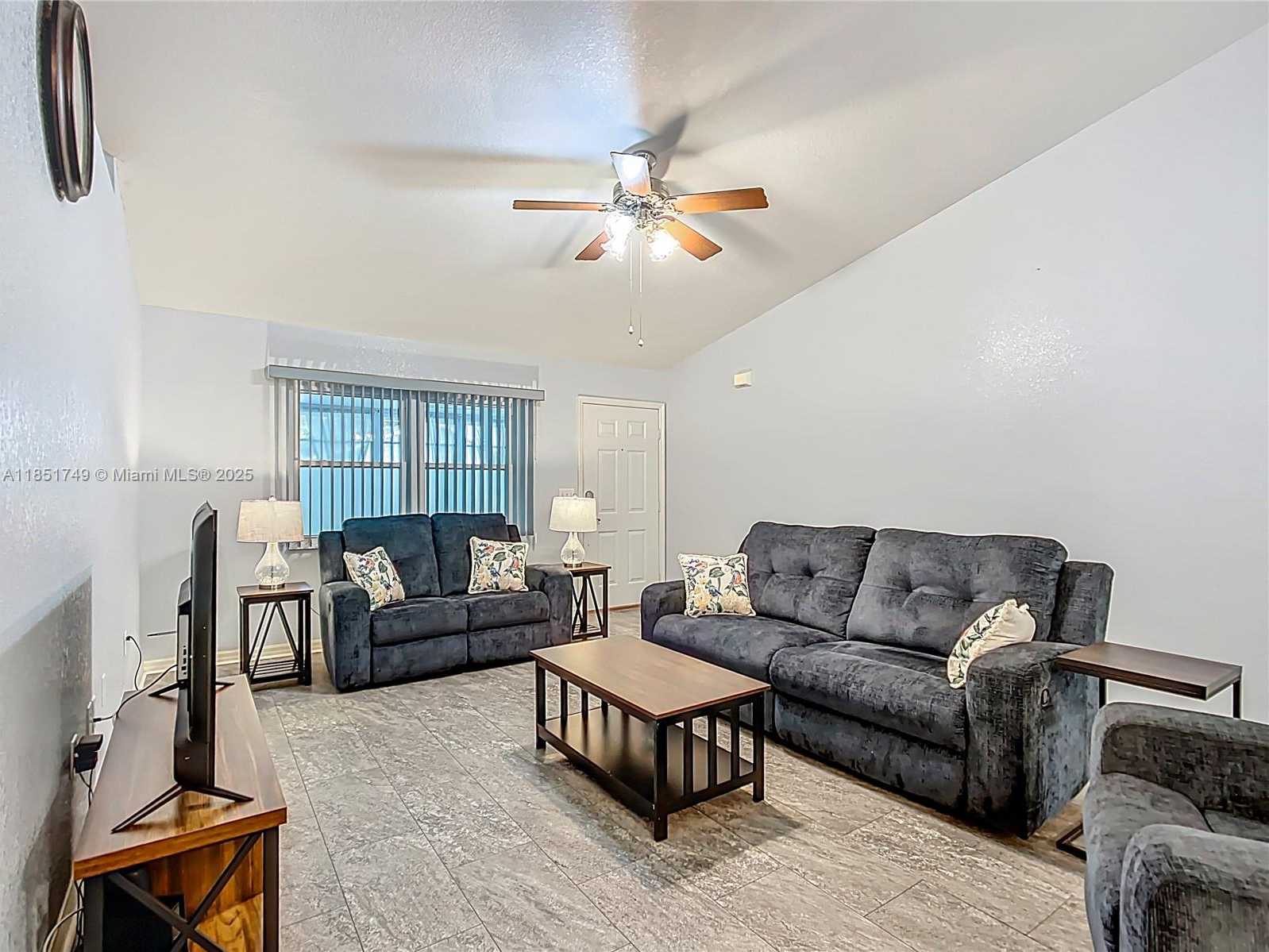 Small Image of 7040 TAMARIND, Lake Wales Number 6