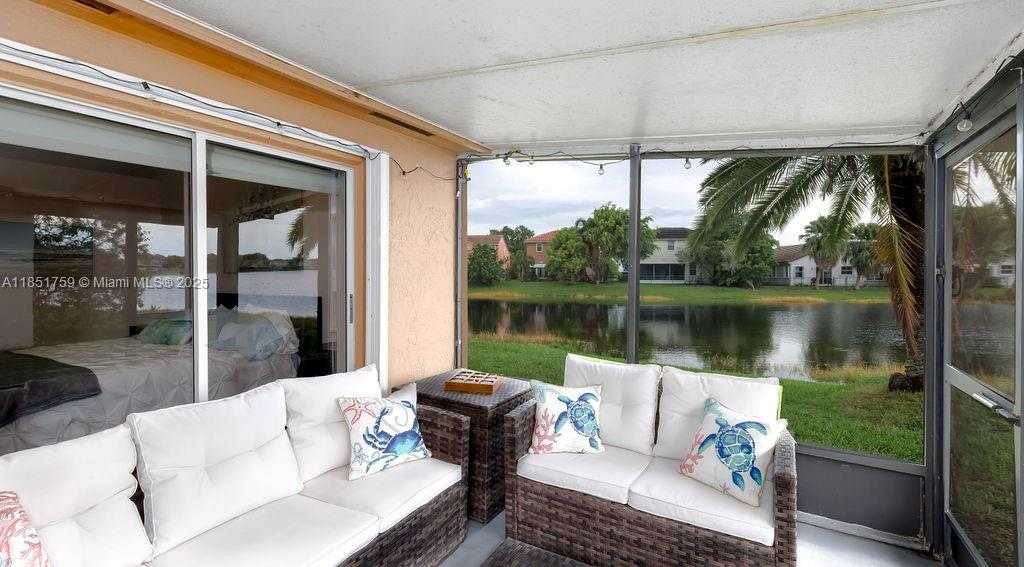 Small Image of 2002 NORTH WEST 184TH WAY, Pembroke Pines Number 10