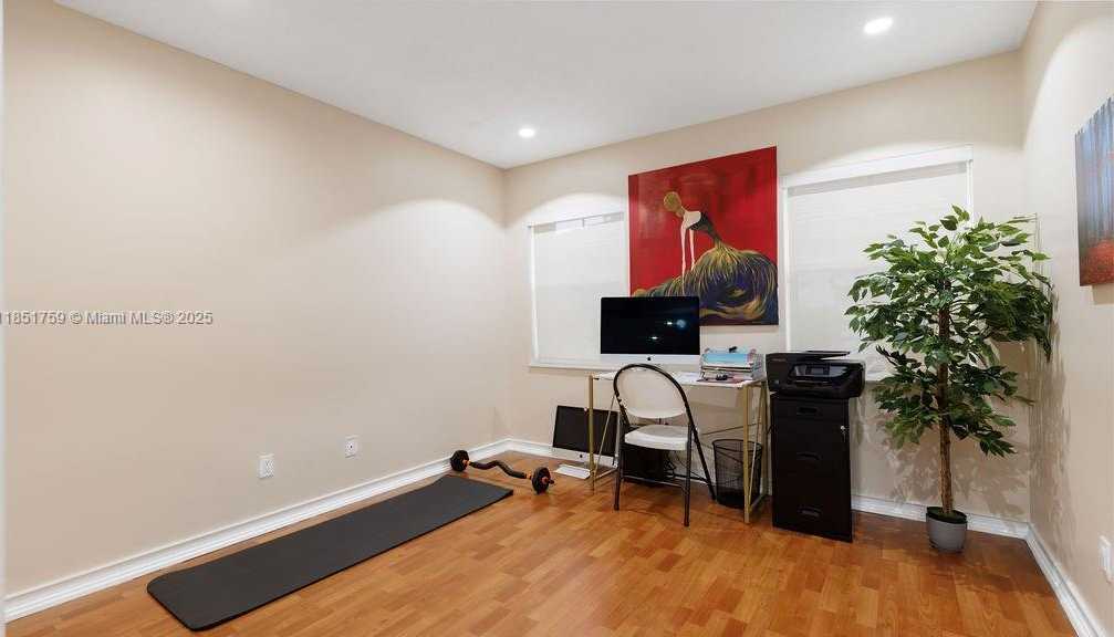 Small Image of 2002 NORTH WEST 184TH WAY, Pembroke Pines Number 15