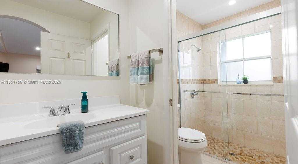 Small Image of 2002 NORTH WEST 184TH WAY, Pembroke Pines Number 16