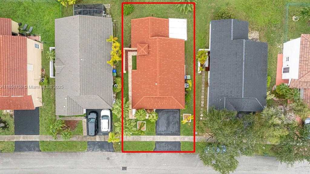 Small Image of 2002 NORTH WEST 184TH WAY, Pembroke Pines Number 19