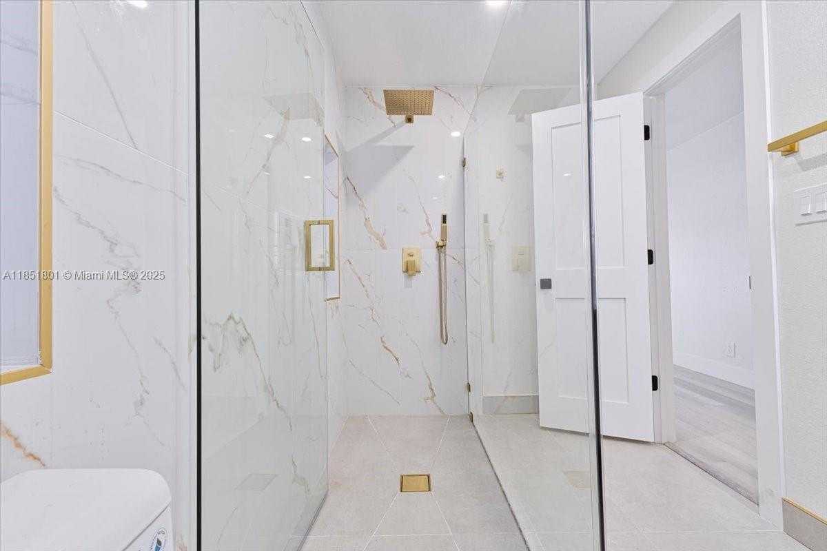 Small Image of 1026 WEST 32ND ST, Hialeah Number 12