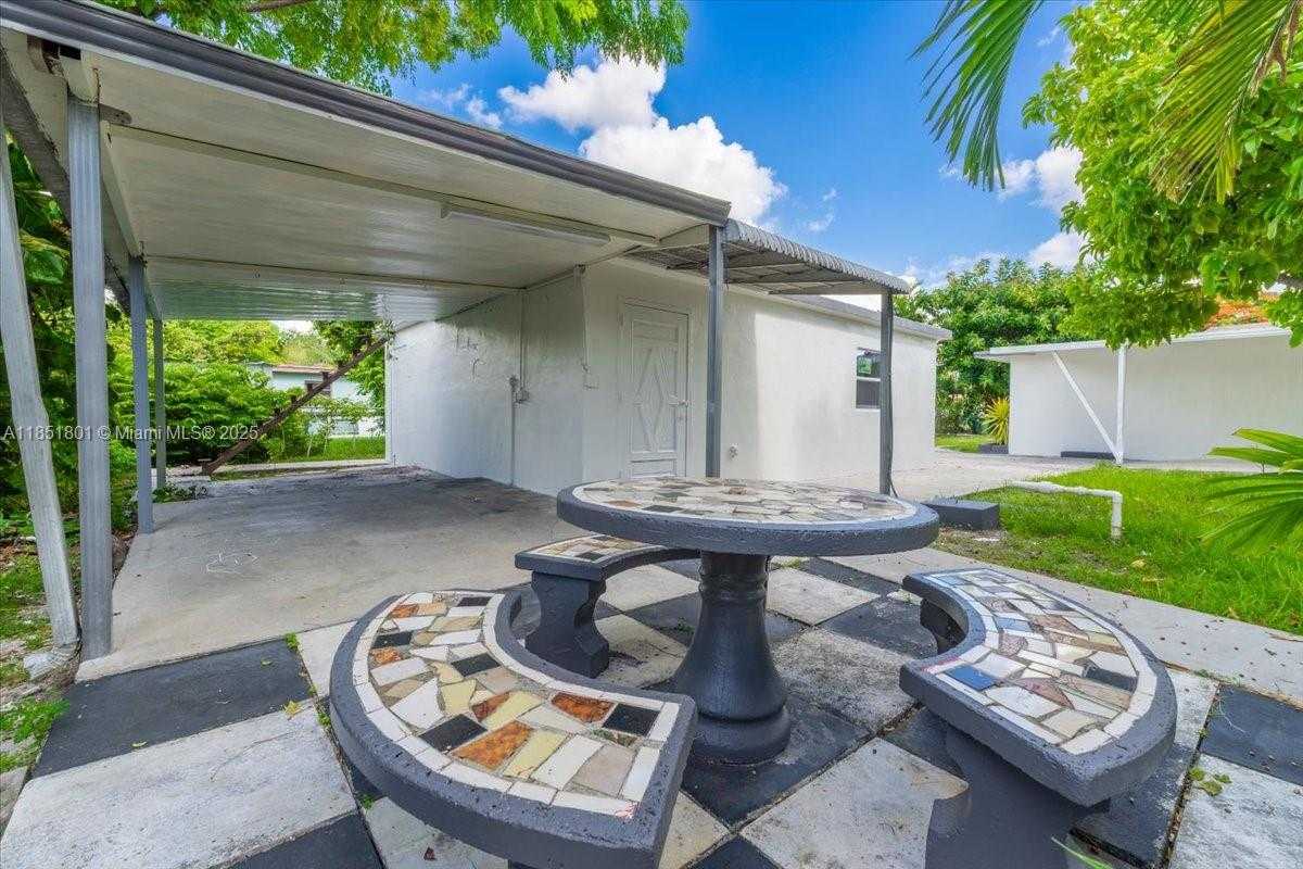 Small Image of 1026 WEST 32ND ST, Hialeah Number 24