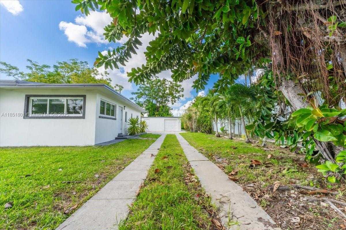 Small Image of 1026 WEST 32ND ST, Hialeah Number 26