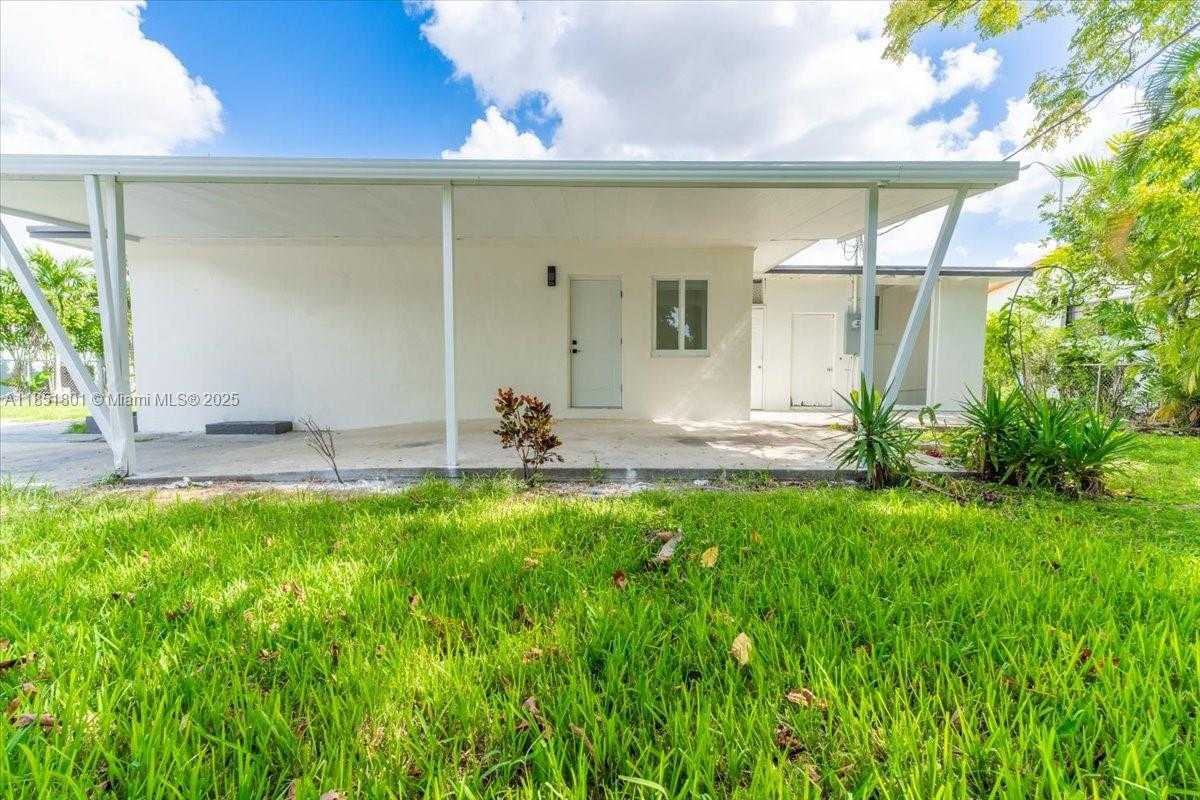 Small Image of 1026 WEST 32ND ST, Hialeah Number 28