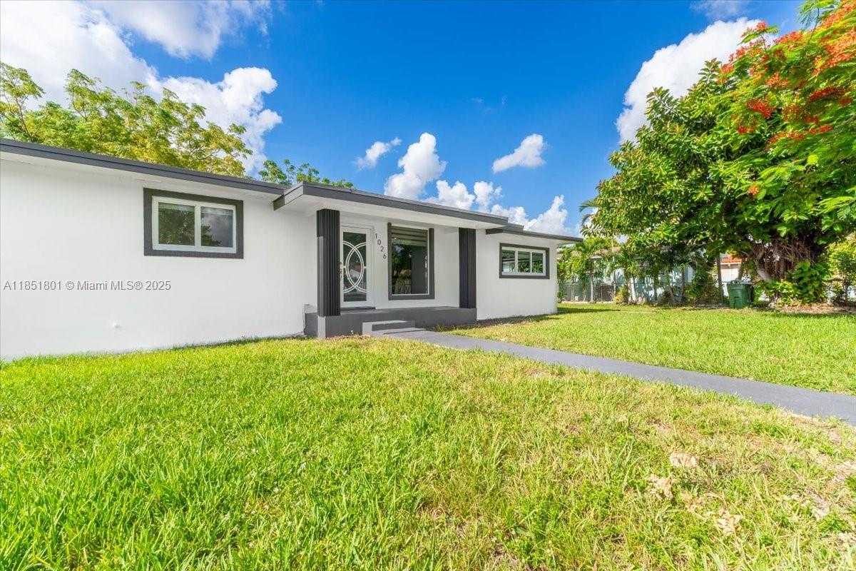 Small Image of 1026 WEST 32ND ST, Hialeah Number 3