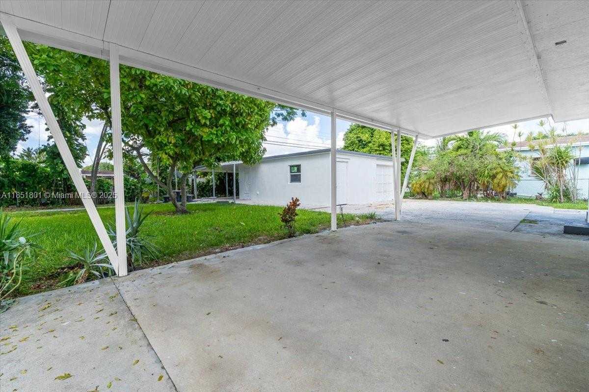 Small Image of 1026 WEST 32ND ST, Hialeah Number 32