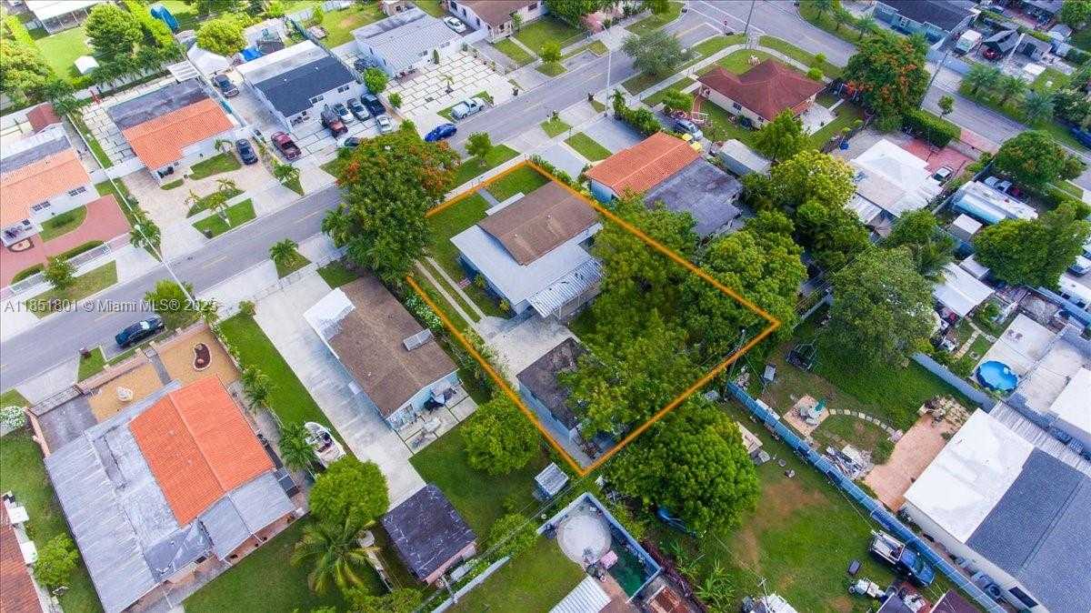 Small Image of 1026 WEST 32ND ST, Hialeah Number 34