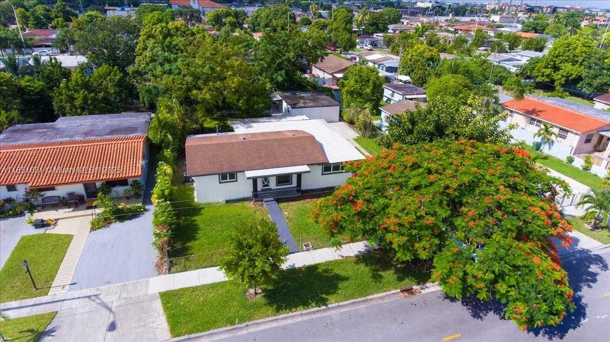 Small Image of 1026 WEST 32ND ST, Hialeah Number 36
