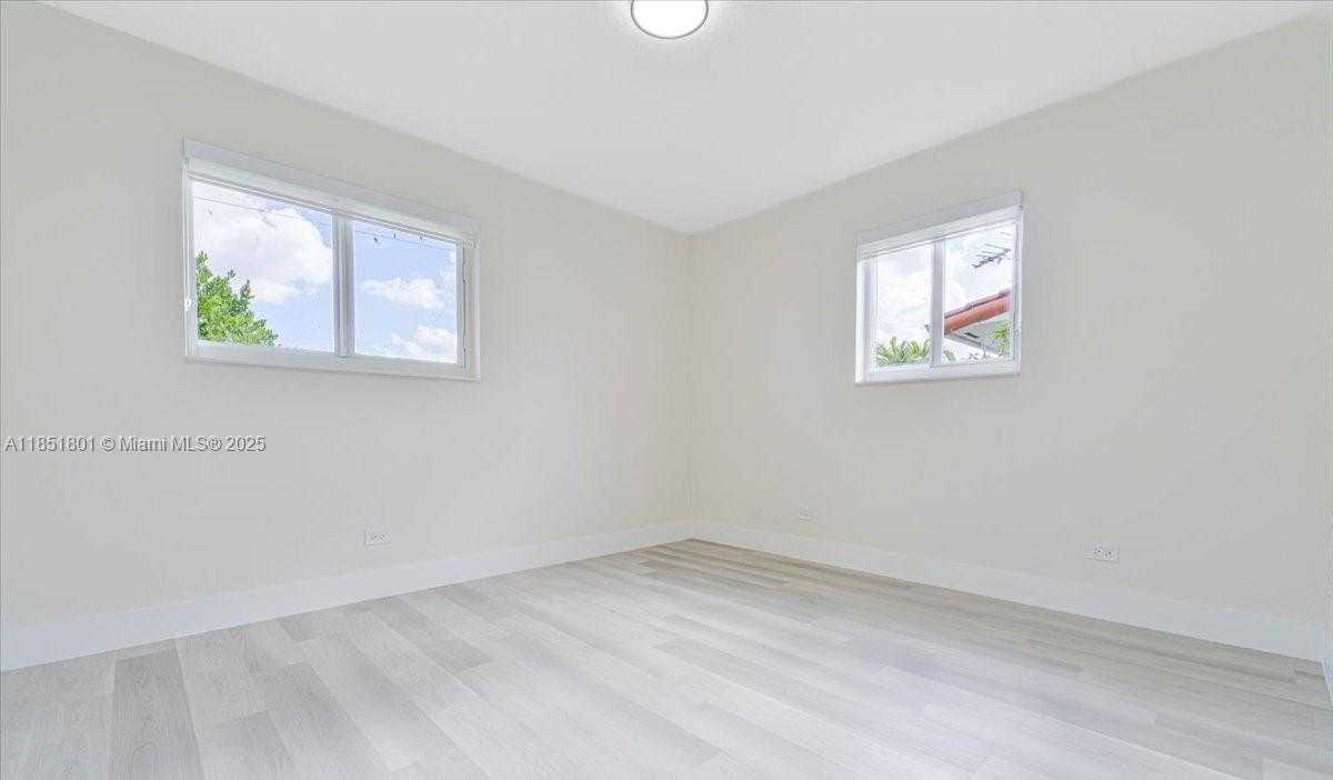Small Image of 1026 WEST 32ND ST, Hialeah Number 7