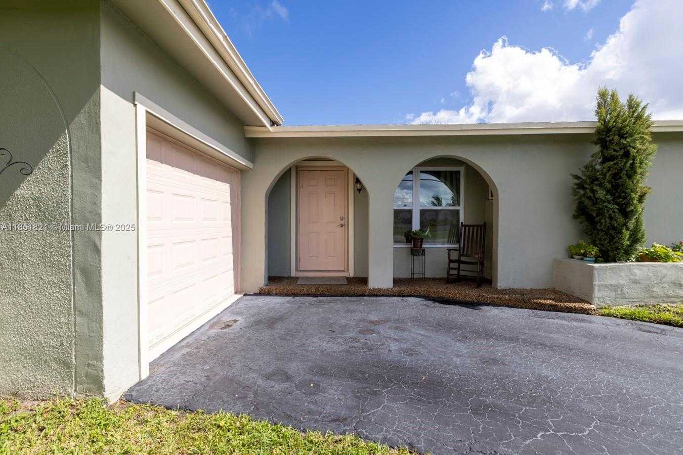 Small Image of 8941 NORTH WEST 25TH CT, Sunrise Number 35