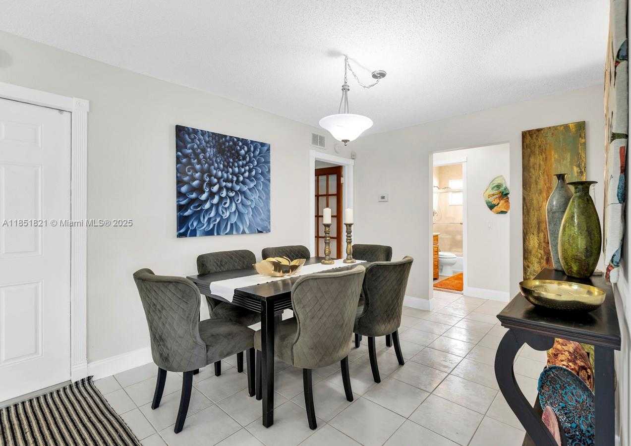 Small Image of 8941 NORTH WEST 25TH CT, Sunrise Number 7