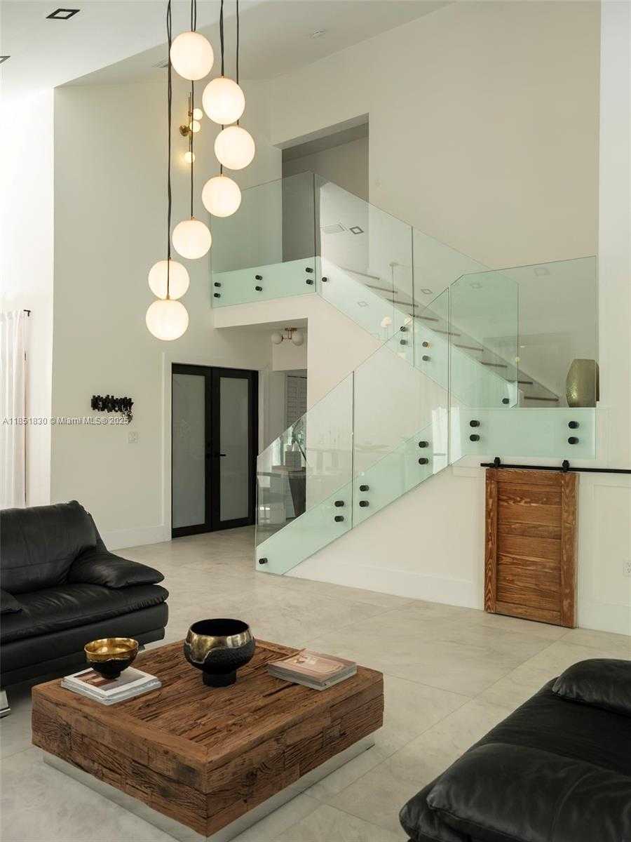 Small Image of 2931 SOUTH WEST 117TH AVE, Miami Number 14