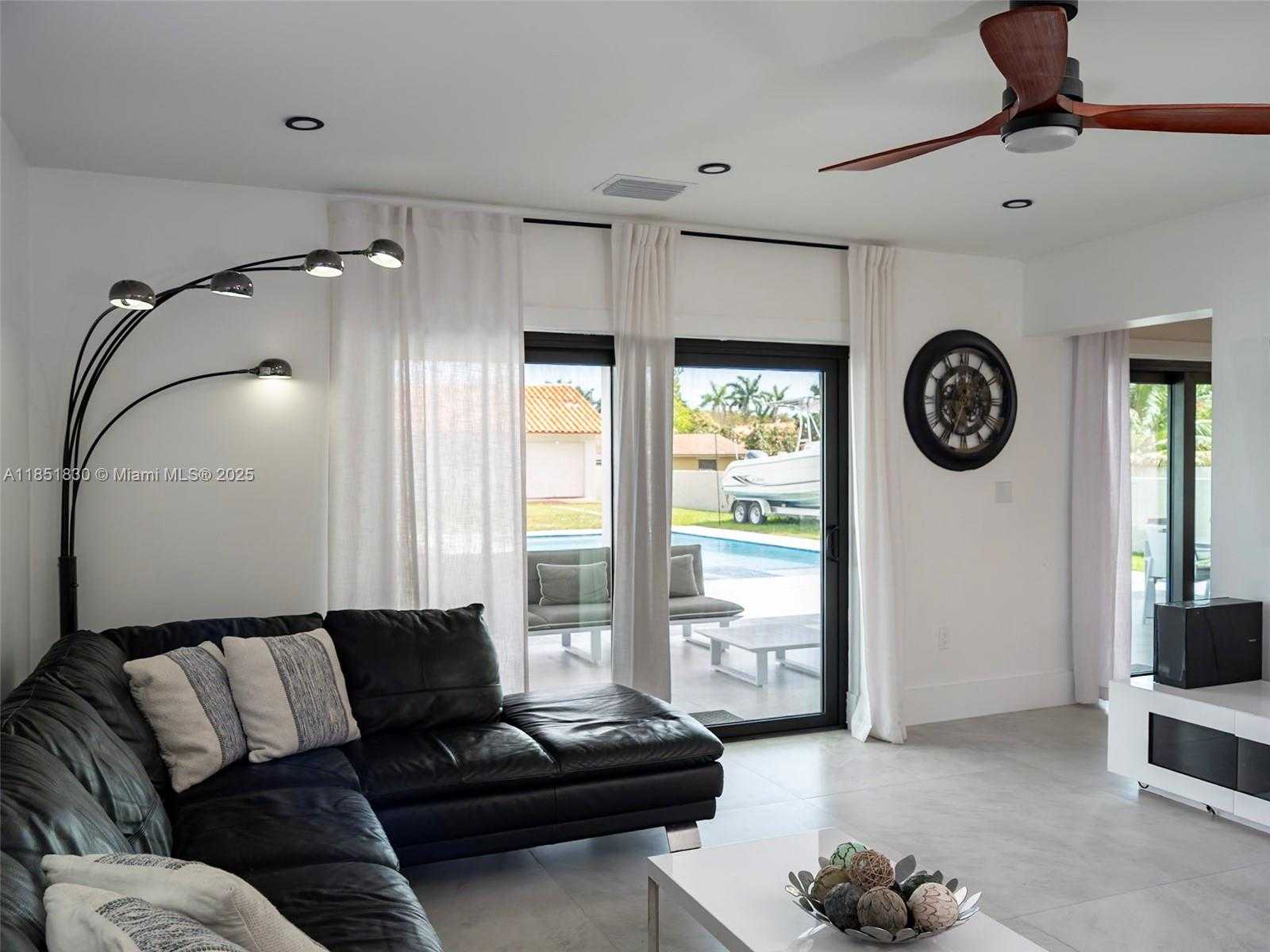 Small Image of 2931 SOUTH WEST 117TH AVE, Miami Number 21