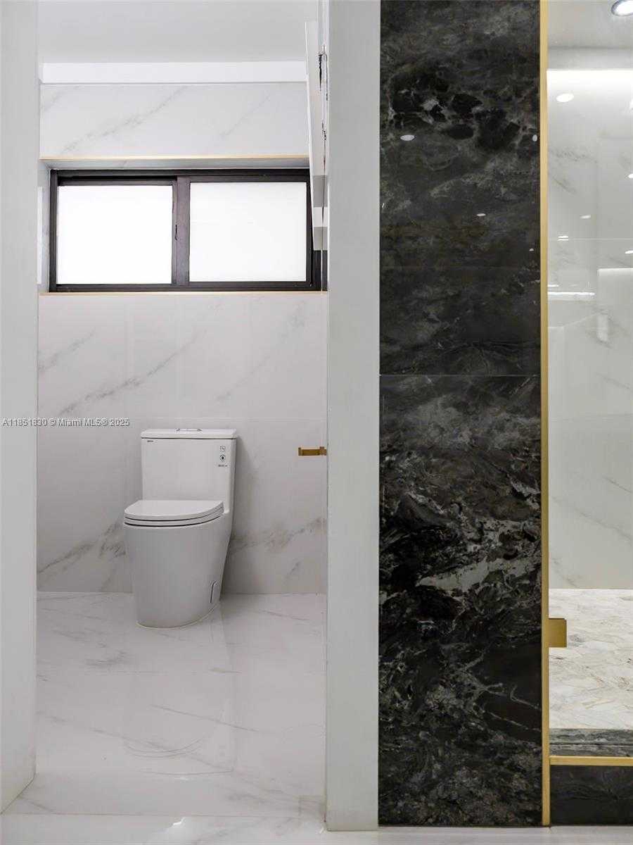 Small Image of 2931 SOUTH WEST 117TH AVE, Miami Number 30
