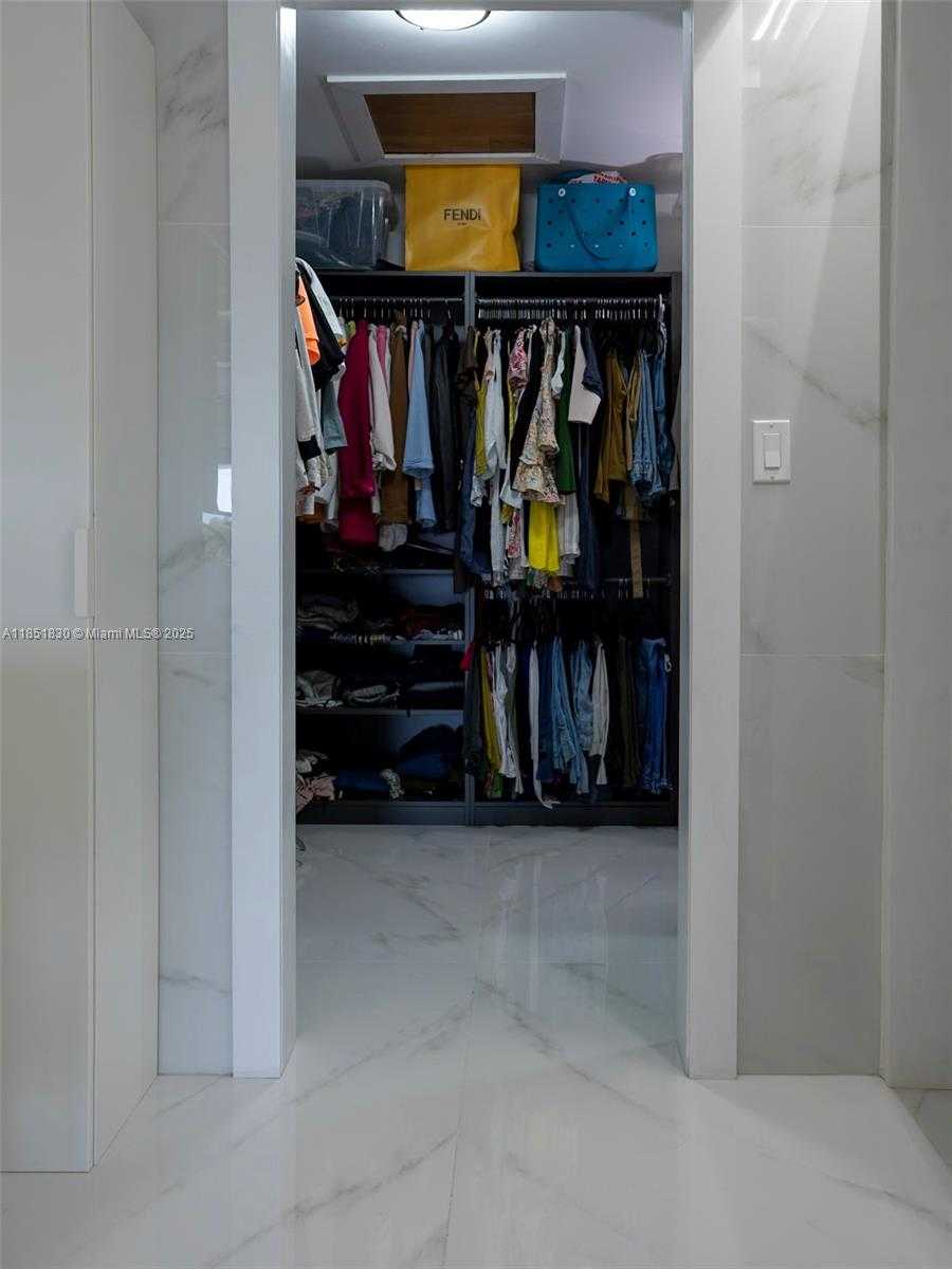 Small Image of 2931 SOUTH WEST 117TH AVE, Miami Number 31