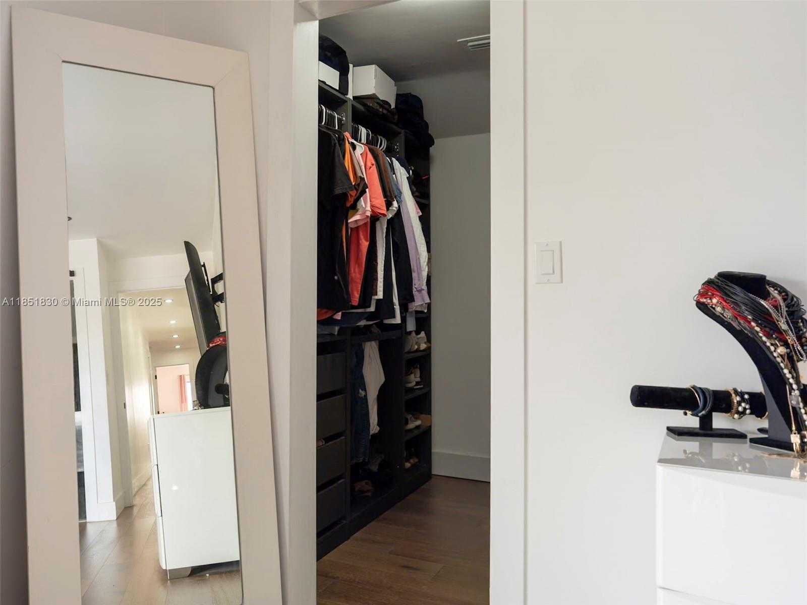 Small Image of 2931 SOUTH WEST 117TH AVE, Miami Number 36