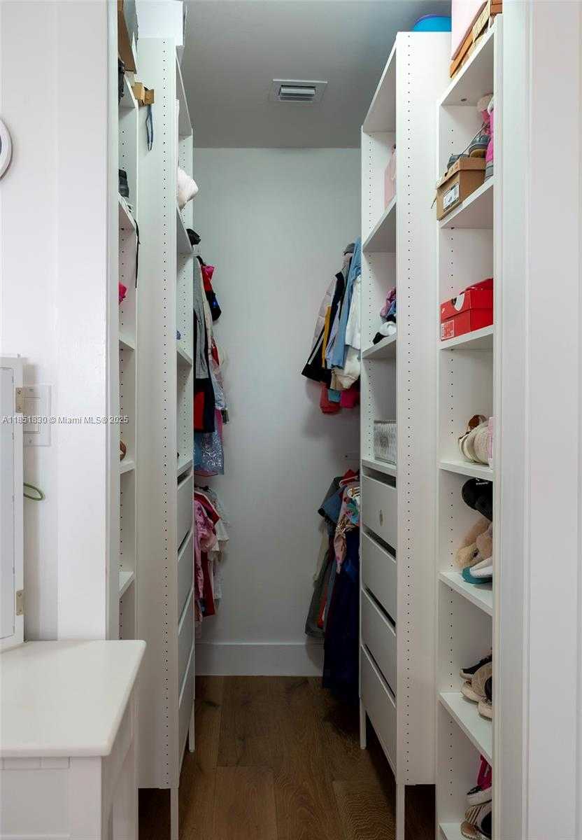 Small Image of 2931 SOUTH WEST 117TH AVE, Miami Number 39
