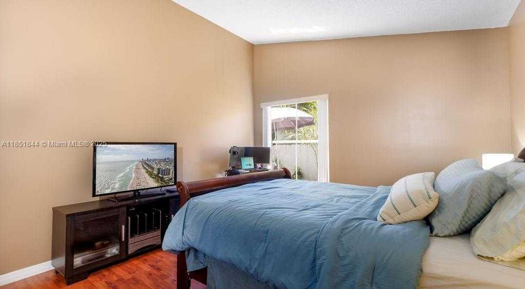 Small Image of 18446 NORTH WEST 21ST STREET, Pembroke Pines Number 14