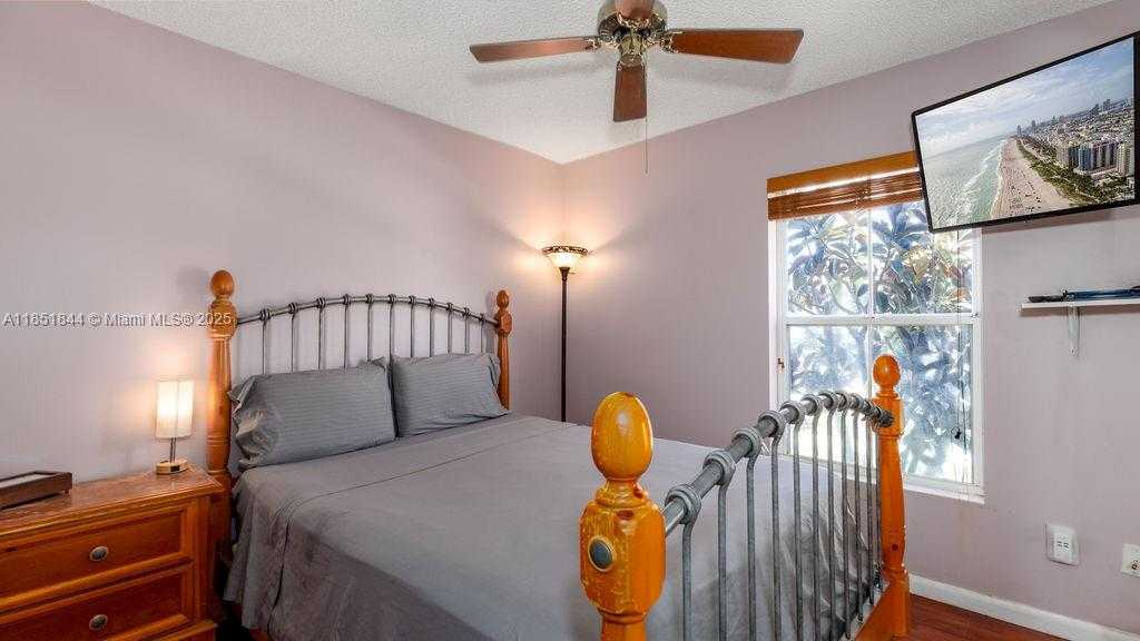 Small Image of 18446 NORTH WEST 21ST STREET, Pembroke Pines Number 16